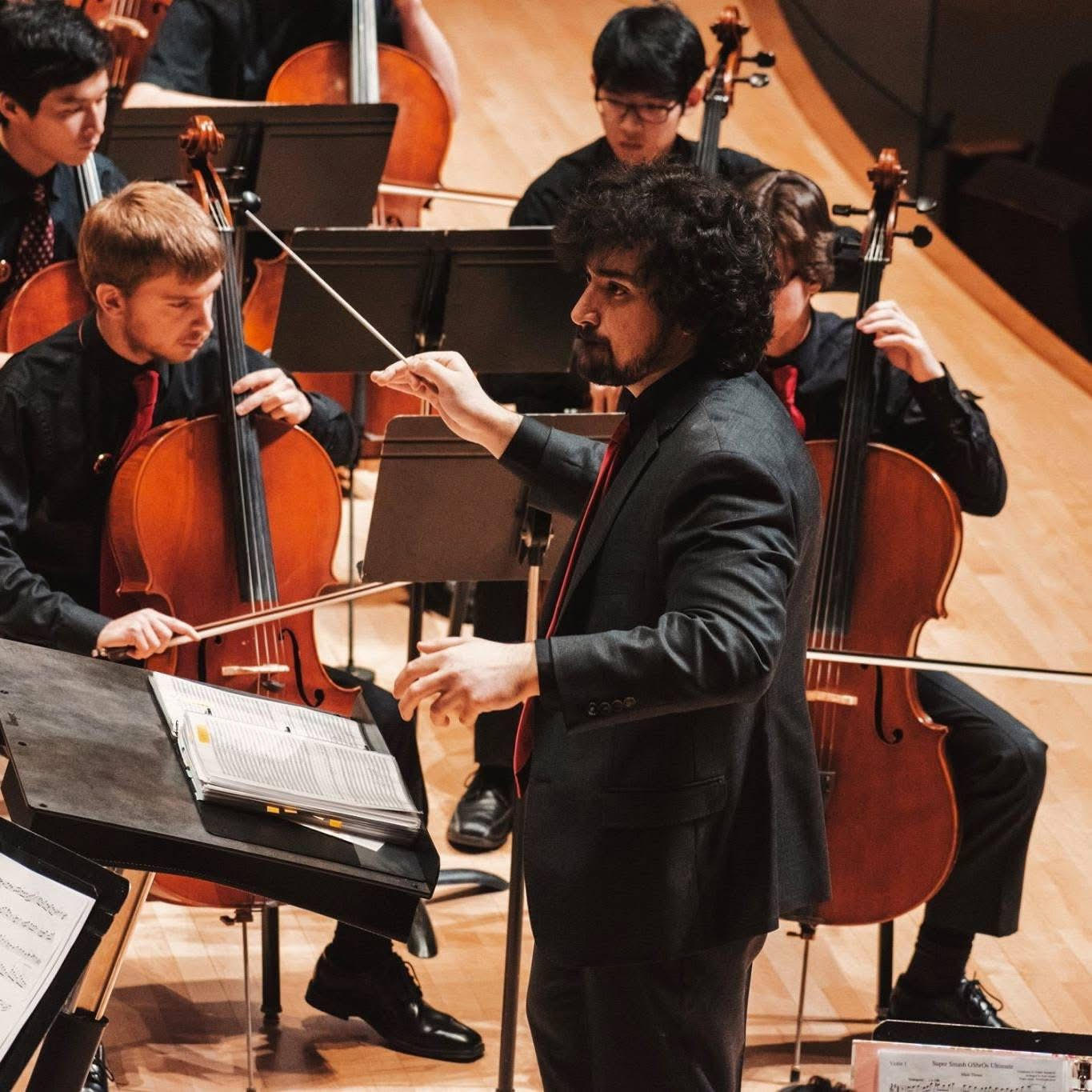 Matthew Evanusa conducting